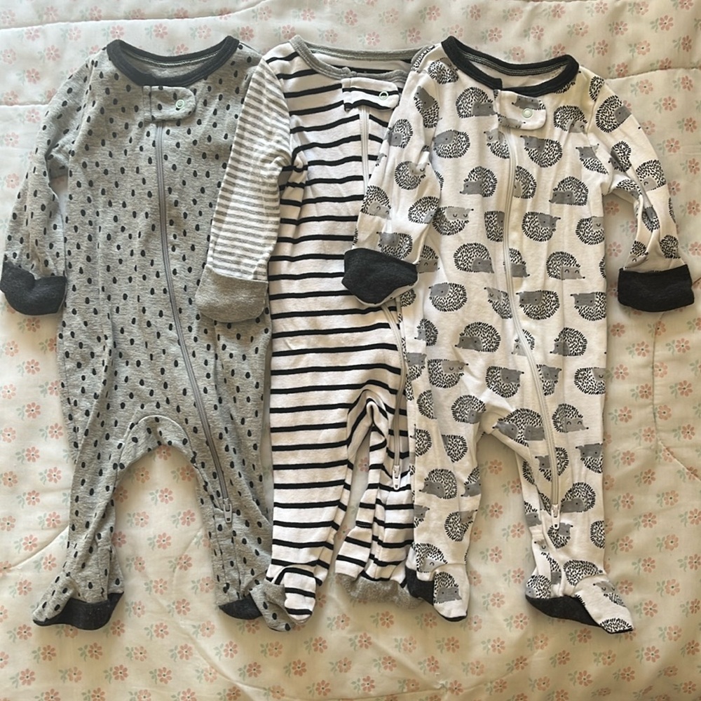 Cloud Island by Target infant footed pajamas